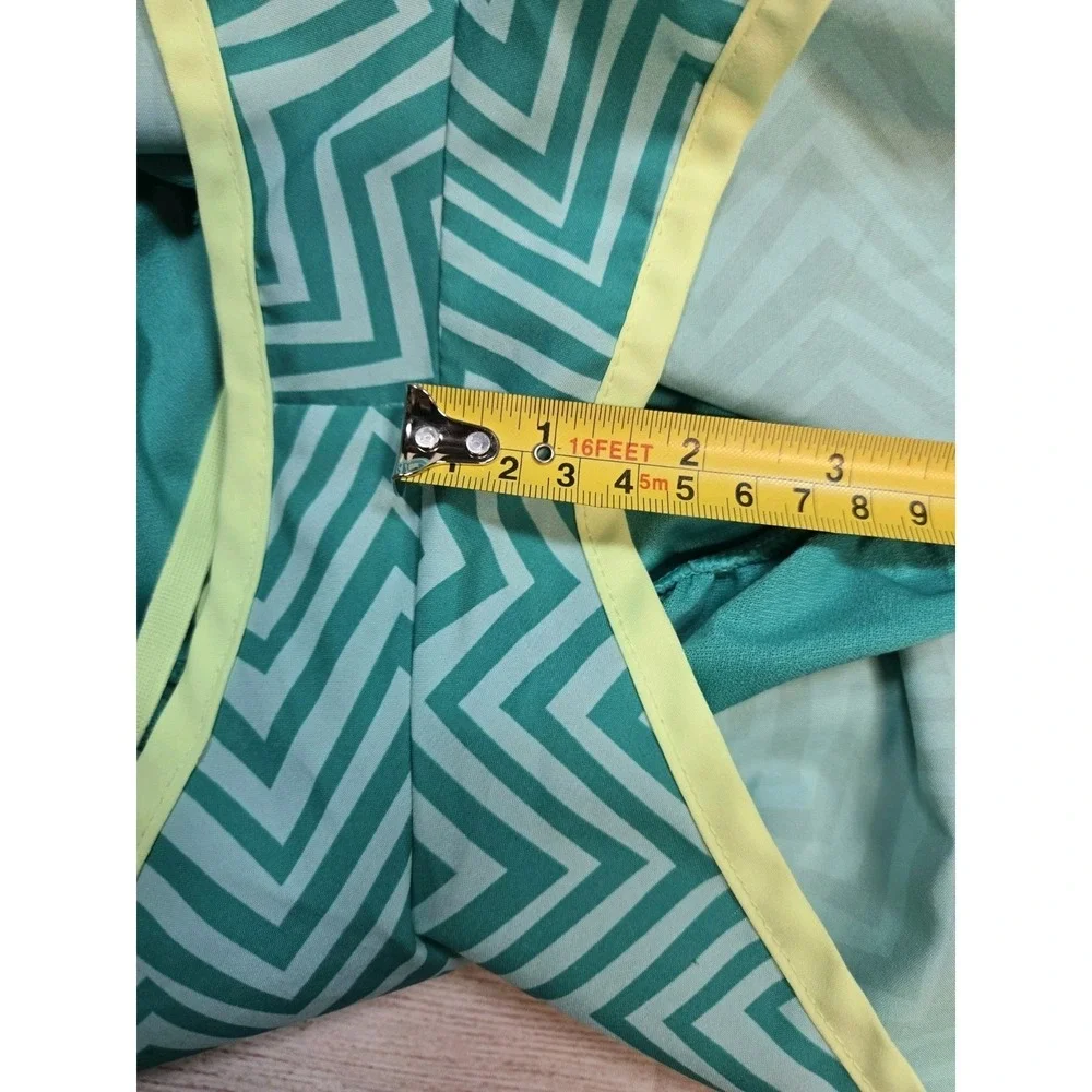 Nike Running Shorts Women's Size Large Dri Fit Tempo Green‎ Lined Drawstring